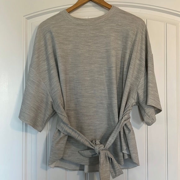 Zara Trafaluc Gray Short Sleeve Tie Waisted Belted Knit Top - Picture 1 of 6